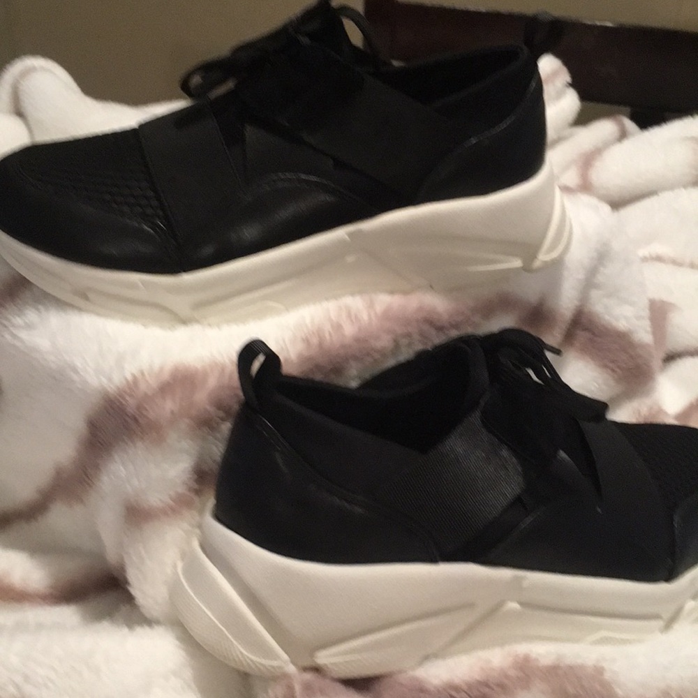 Steve Madden black leather shoes